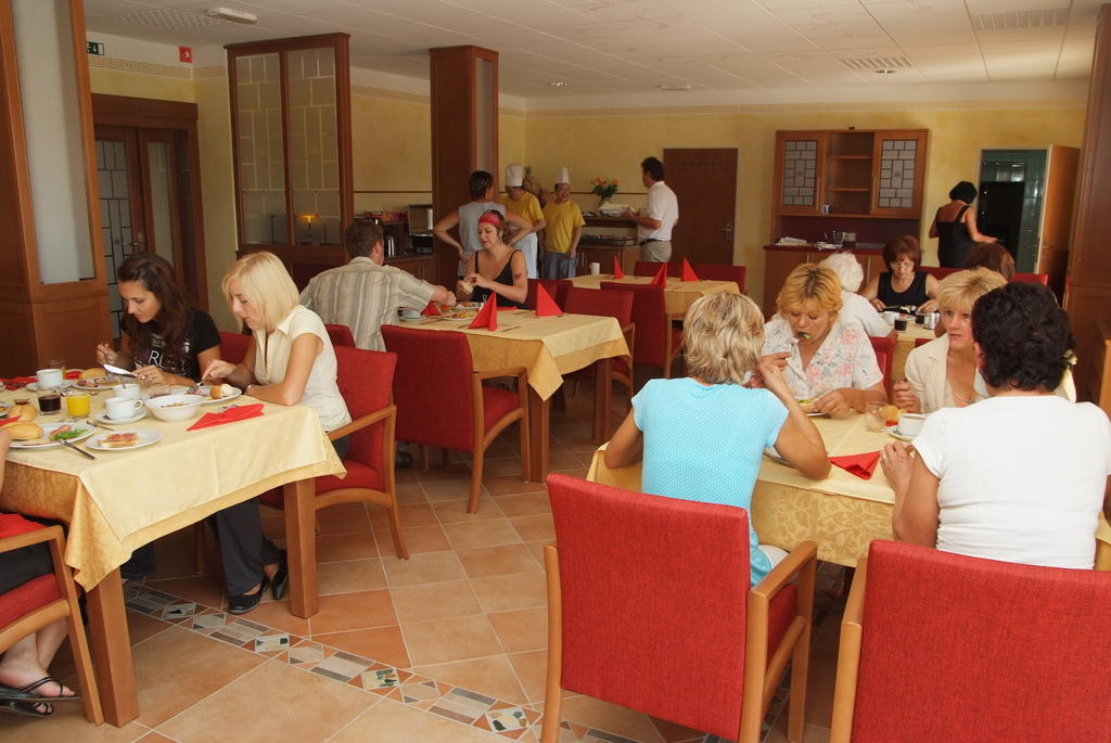 Hotel Vila Emei ماريبور المظهر الخارجي الصورة
