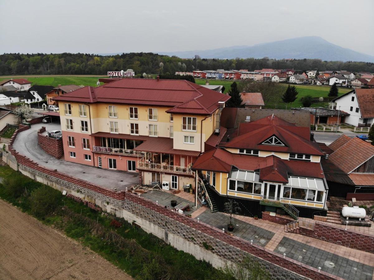 Hotel Vila Emei ماريبور المظهر الخارجي الصورة